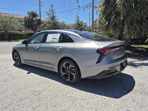 2025 Kia K5 GT-Line