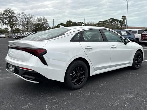 2026 Kia K5 LXS