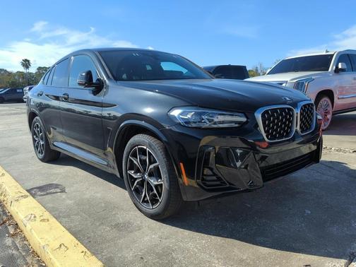 2025 BMW X4 xDrive30i