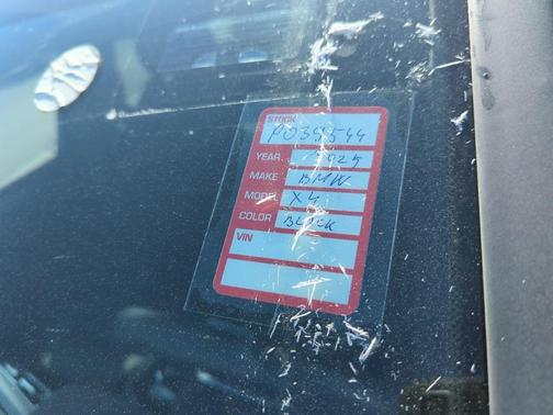 2025 BMW X4 xDrive30i