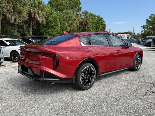 2025 Kia K4 GT-Line