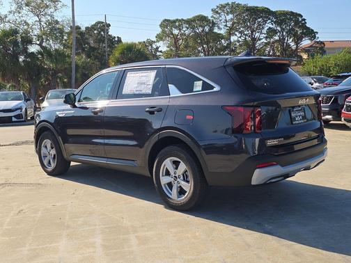 Metal 2026 Kia Sorento LX