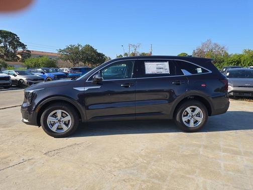 Metal 2026 Kia Sorento LX