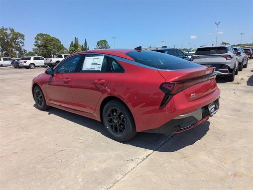 2025 Kia K5 LXS