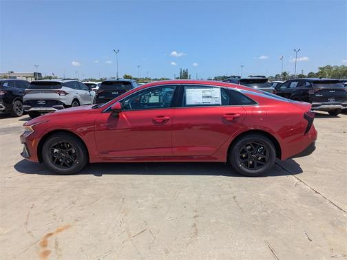2025 Kia K5 LXS
