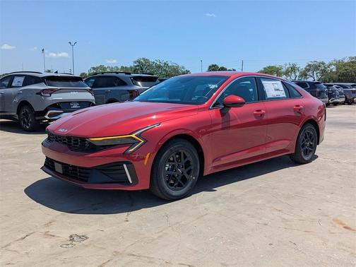 2025 Kia K5 LXS