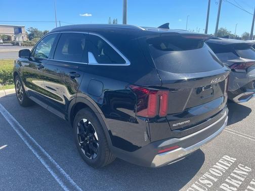 2024 Kia Sorento S