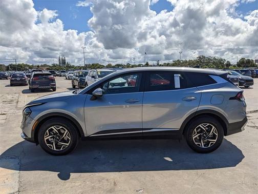 2024 Kia Sportage LX