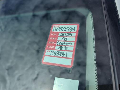 2025 Kia Sorento S