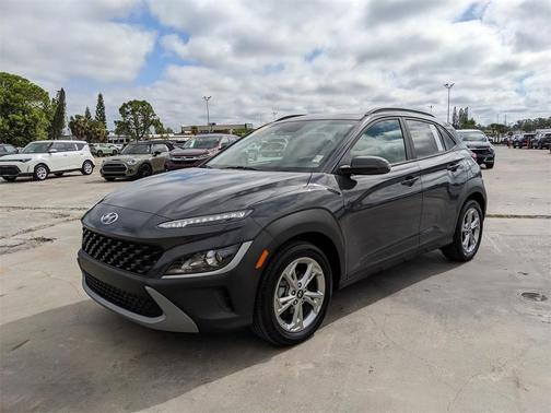 2023 Hyundai KONA SEL