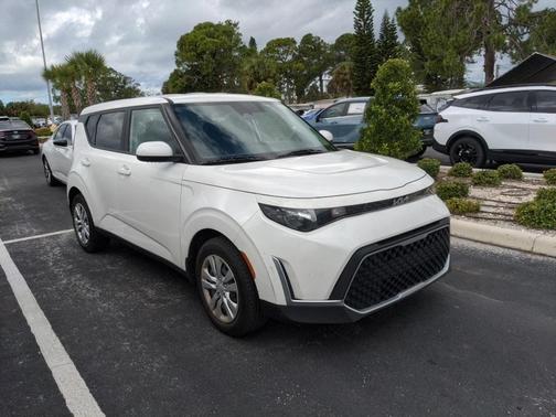 2023 Kia Soul LX