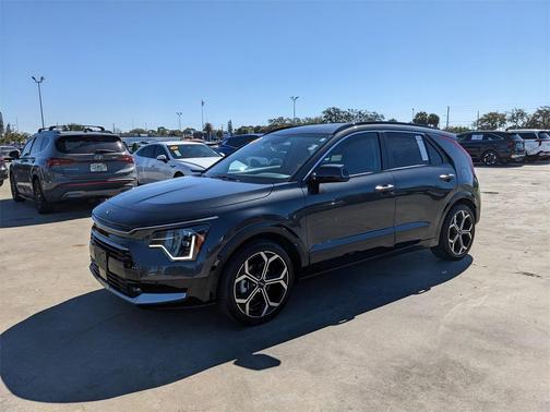 2023 Kia Niro SX Touring