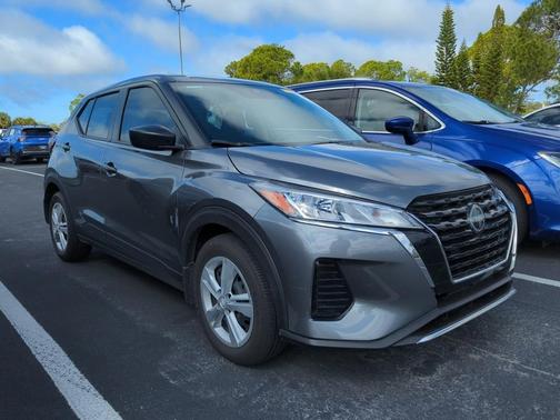 2022 Nissan Kicks S