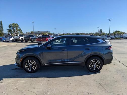 2024 Kia Sportage EX