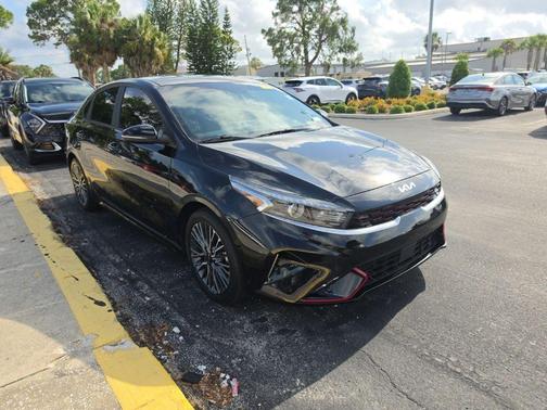 Aurora Black Pearl 2023 Kia Forte GT-Line