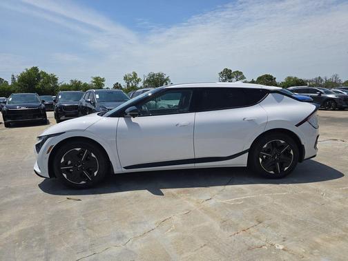 Glacial White Pearl 2026 Kia EV6 GT-Line