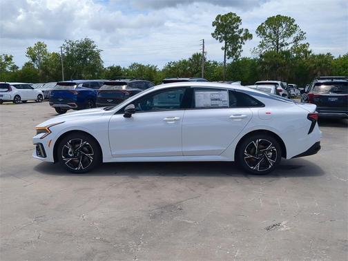 2025 Kia K5 GT-Line