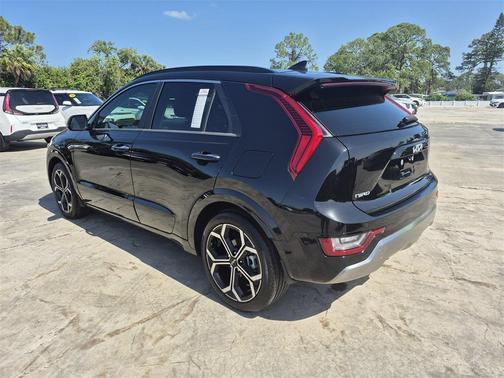 2024 Kia Niro SX Touring