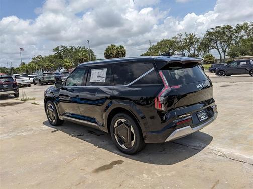 2026 Kia EV9 Land