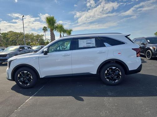 Glacial White Pearl 2026 Kia Sorento S