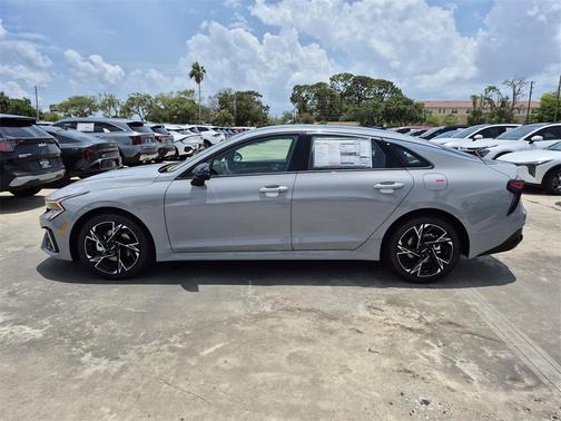 2025 Kia K5 GT-Line