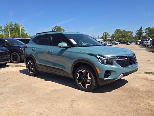 Blue 2026 Kia Seltos EX