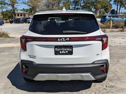 2025 Kia Seltos LX