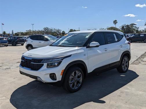 2025 Kia Seltos LX