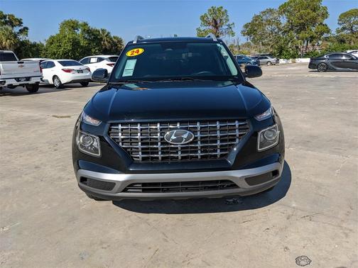 2024 Hyundai VENUE SEL