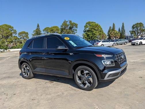 2024 Hyundai VENUE SEL