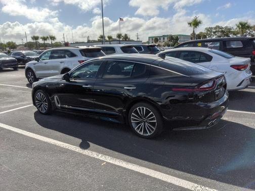 2019 Kia Stinger Base