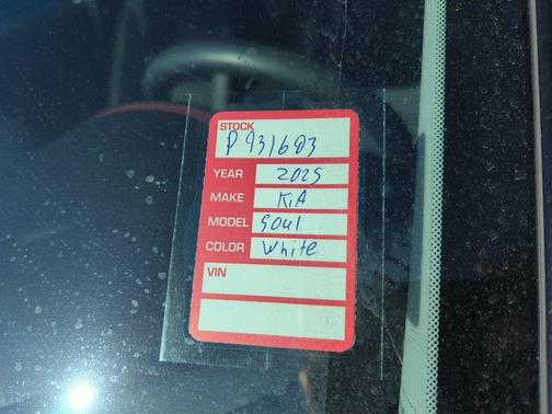 Snow White Pearl 2025 Kia Soul GT-Line 2.0L