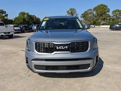 2023 Kia Telluride LX