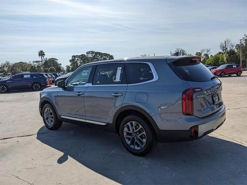 2023 Kia Telluride LX