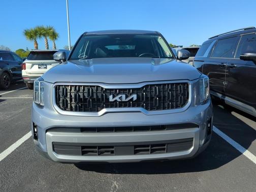 2023 Kia Telluride LX