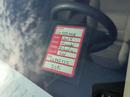 2017 Hyundai ELANTRA SE