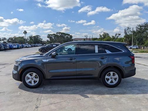2023 Kia Sorento LX