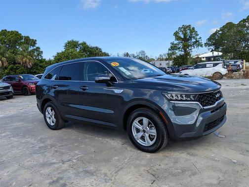 2023 Kia Sorento LX
