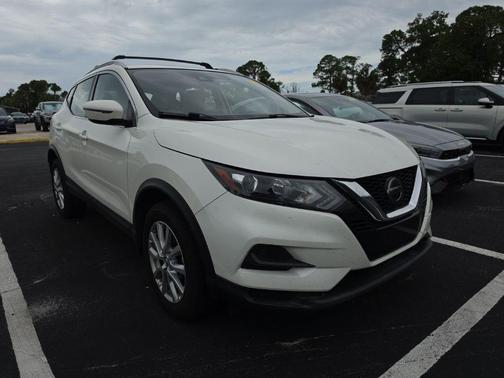 White 2020 Nissan Rogue Sport SV