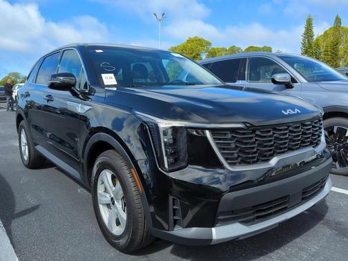 2025 Kia Sorento LX