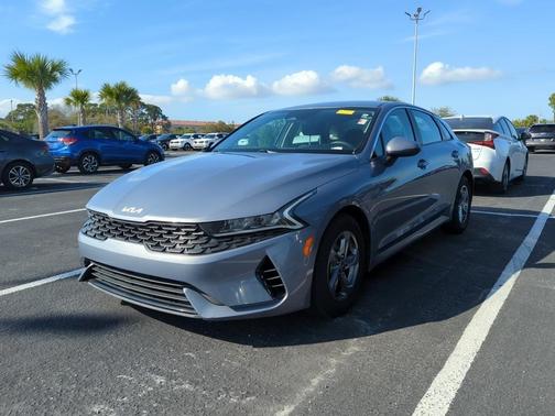 2022 Kia K5 LXS