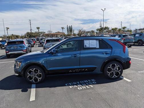 2023 Kia Niro EX Touring