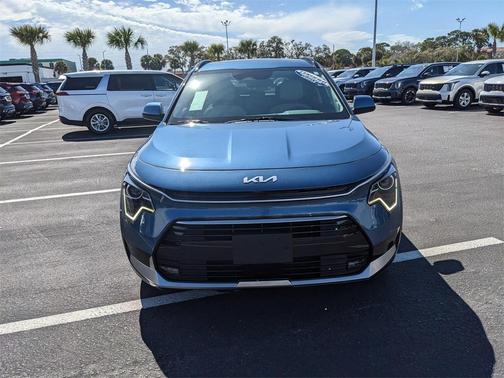 2023 Kia Niro EX Touring
