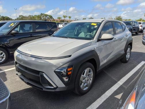 2024 Hyundai KONA SE