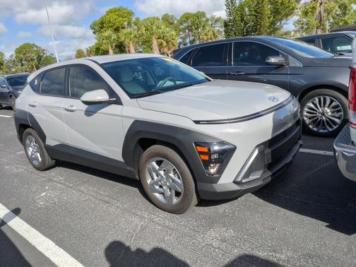 2024 Hyundai KONA SE
