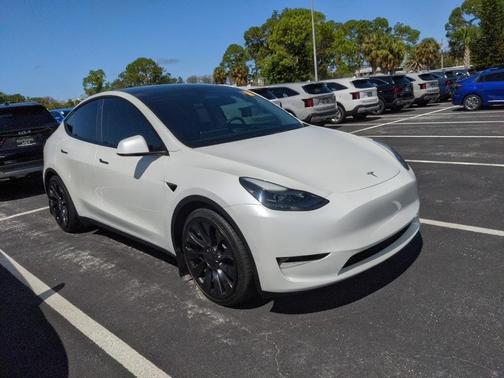2023 Tesla Model Y Performance