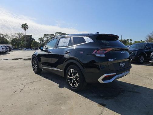 2025 Kia Sportage EX