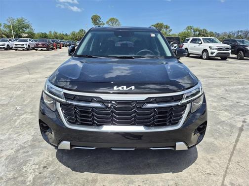 2025 Kia Seltos EX