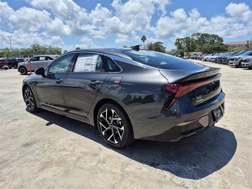 2025 Kia K5 EX