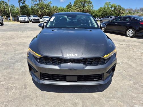 2025 Kia K5 EX